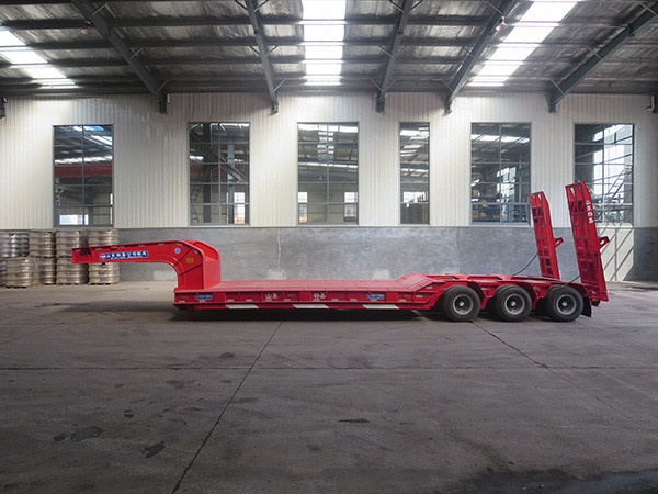 LHL9380TDPA (Three-Line Six-Axle Low Flatbed Semi-trailer)